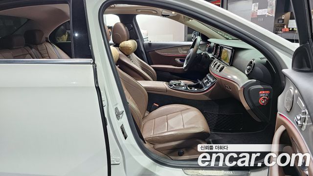 Mercedes-Benz E-Class E200 Avantgarde