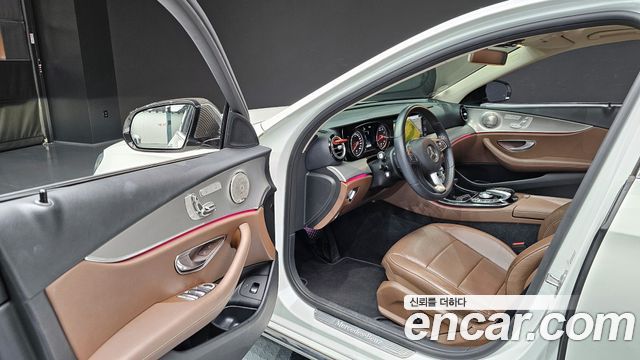 Mercedes-Benz E-Class E200 Avantgarde