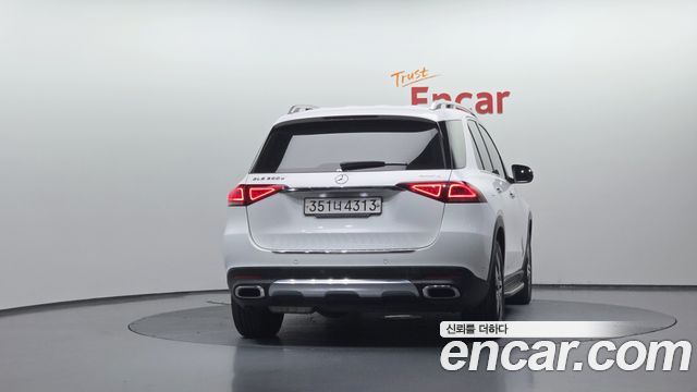 Mercedes-Benz GLE-Class GLE300d 4MATIC