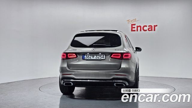 Mercedes-Benz GLC-Class GLC300 4MATIC