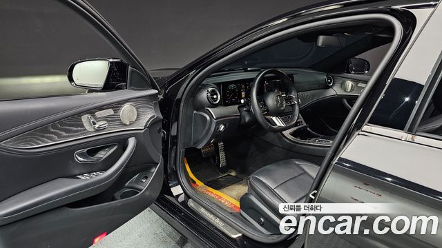 Mercedes-Benz E-Class E350 4MATIC AMG Line