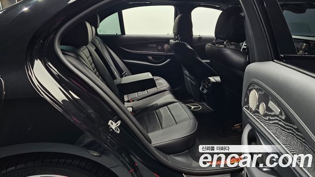 Mercedes-Benz E-Class E350 4MATIC AMG Line