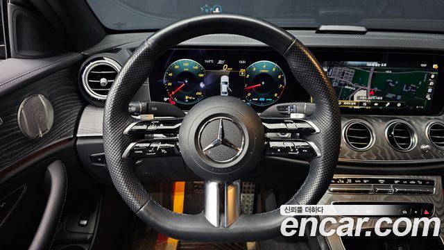 Mercedes-Benz E-Class E350 4MATIC AMG Line