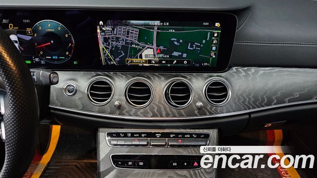 Mercedes-Benz E-Class E350 4MATIC AMG Line