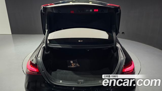 Mercedes-Benz E-Class E350 4MATIC AMG Line