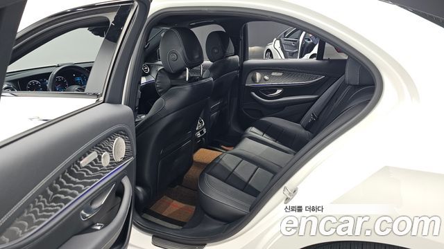 Mercedes-Benz E-Class E350 4MATIC AMG Line