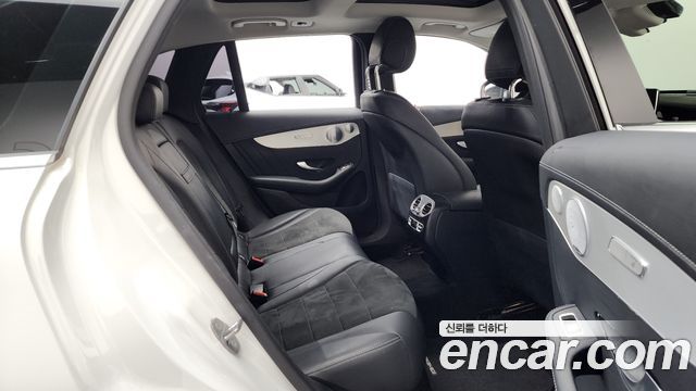 Mercedes-Benz GLC-Class GLC300 4MATIC AMG Line