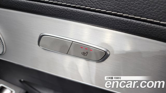 Mercedes-Benz GLC-Class GLC300 4MATIC AMG Line