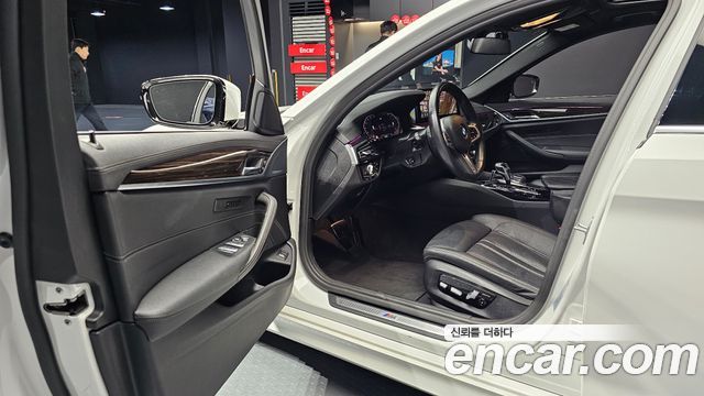 BMW 5-Series 520i M Sport
