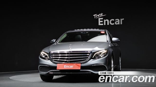 Mercedes-Benz E-Class E300 Exclusive