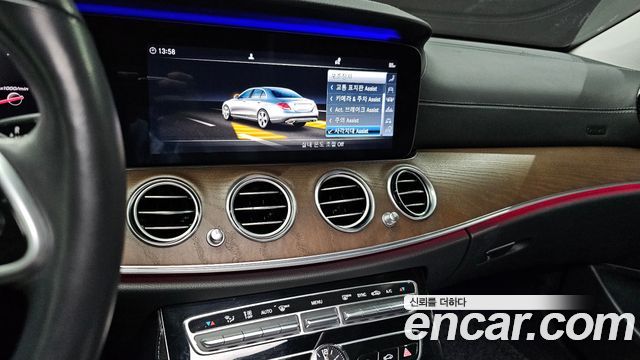 Mercedes-Benz E-Class E300 Exclusive