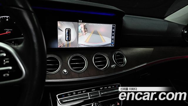 Mercedes-Benz E-Class E300 Exclusive