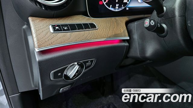 Mercedes-Benz E-Class E300 Exclusive