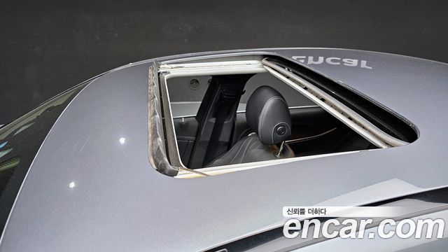 Mercedes-Benz E-Class E300 Exclusive