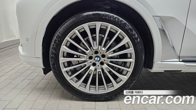 BMW X7 xDrive 40i Design Pure Excellence 6-Seater