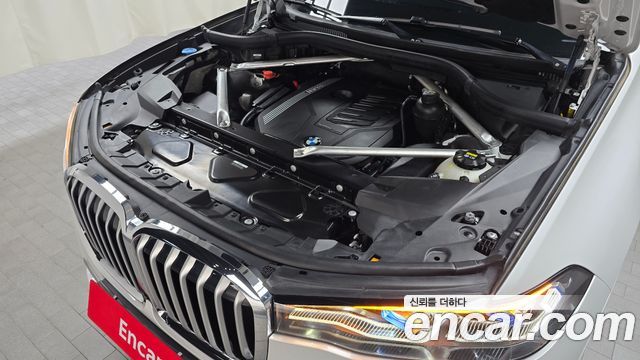 BMW X7 xDrive 40i Design Pure Excellence 6-Seater