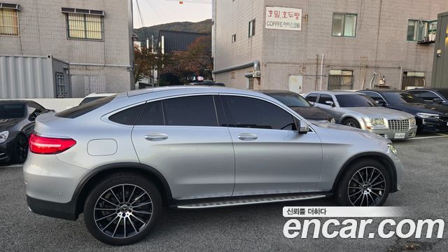 Mercedes-Benz GLC-Class GLC220 d 4MATIC Premium Coupe