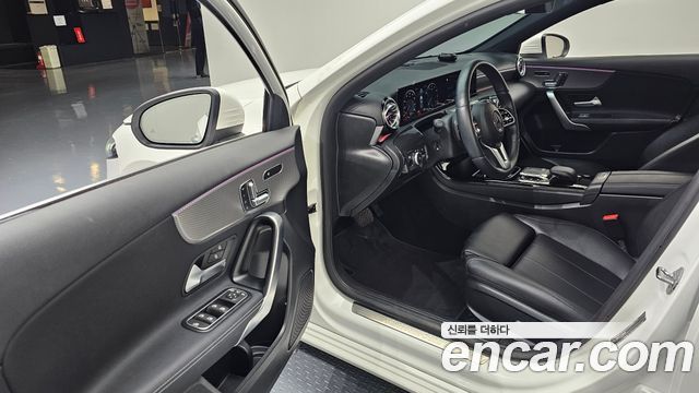 Mercedes-Benz A-Class A220 Hatchback