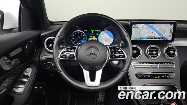 Mercedes-Benz GLC-Class GLC300e 4MATIC Coupe