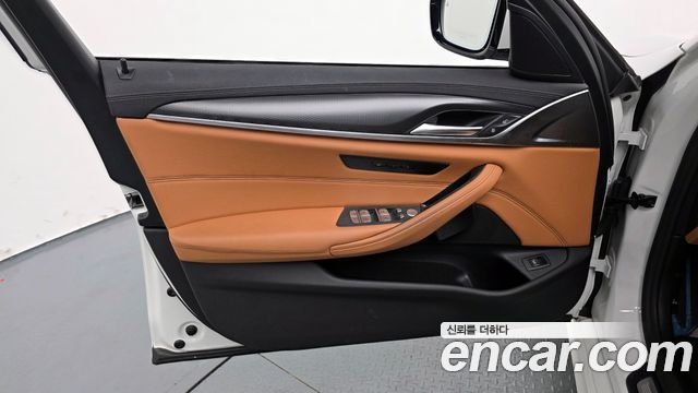 BMW 5-Series 520i M Sport