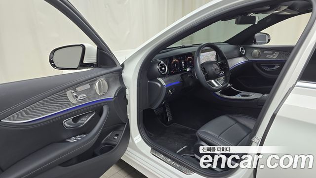 Mercedes-Benz E-Class E350 4MATIC AMG Line