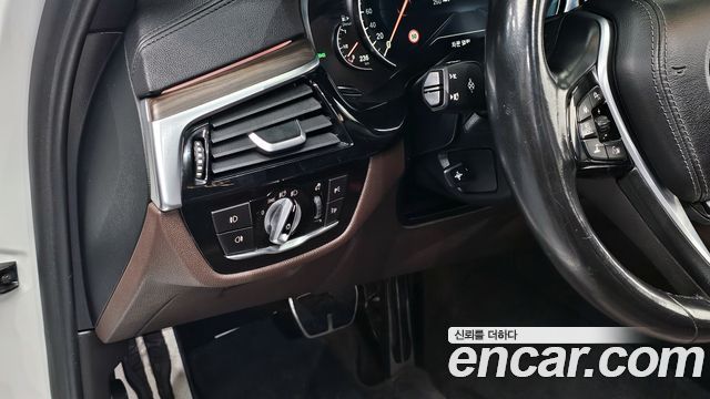 BMW 5-Series 520d M Sport Package Plus