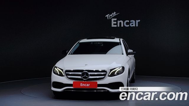 Mercedes-Benz E-Class E200 Avantgarde