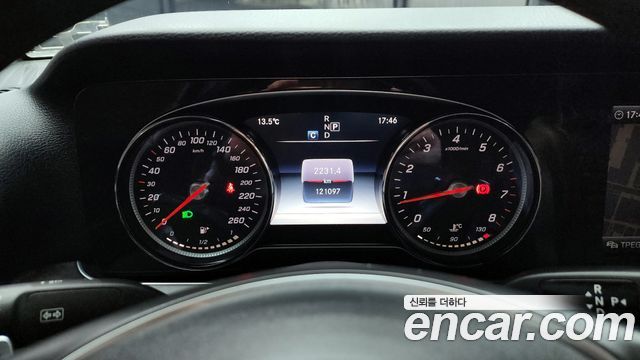 Mercedes-Benz E-Class E200 Avantgarde
