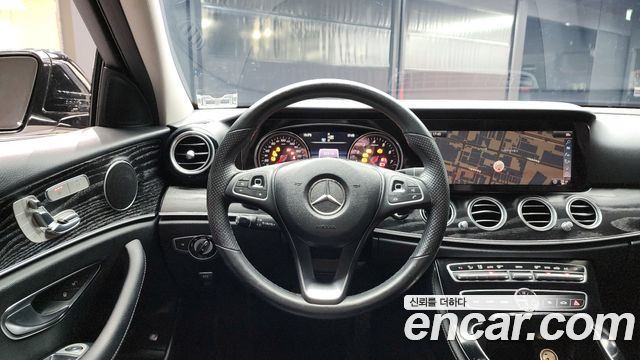 Mercedes-Benz E-Class E200 Avantgarde