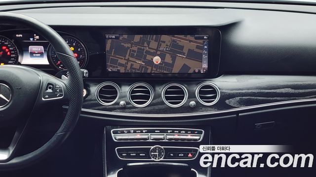 Mercedes-Benz E-Class E200 Avantgarde