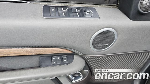 Land Rover Discovery 3.0 TD6 HSE