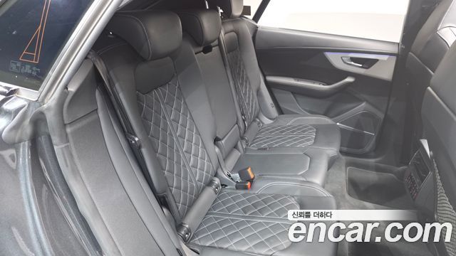 Audi Q8 55 TFSI Quattro Premium