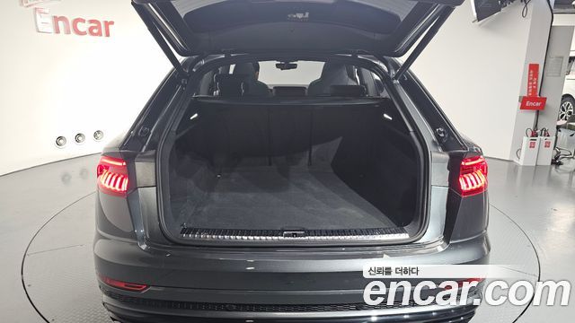 Audi Q8 55 TFSI Quattro Premium