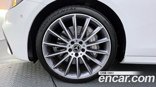 Mercedes-Benz E-Class E350 4MATIC AMG Line
