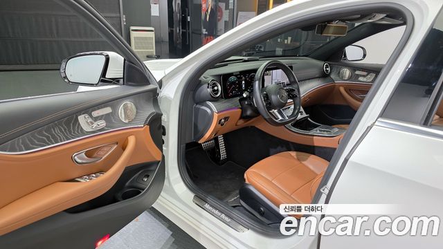 Mercedes-Benz E-Class E350 4MATIC AMG Line