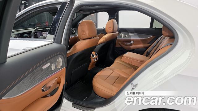 Mercedes-Benz E-Class E350 4MATIC AMG Line