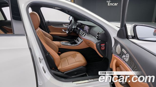 Mercedes-Benz E-Class E350 4MATIC AMG Line