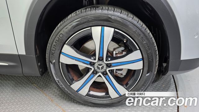 Mercedes-Benz EQB EQB300 4MATIC