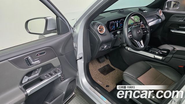 Mercedes-Benz EQB EQB300 4MATIC