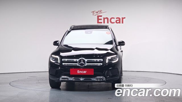 Mercedes-Benz GLB-Class GLB220