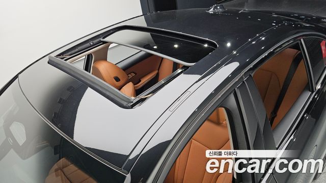 BMW 3-Series 320i