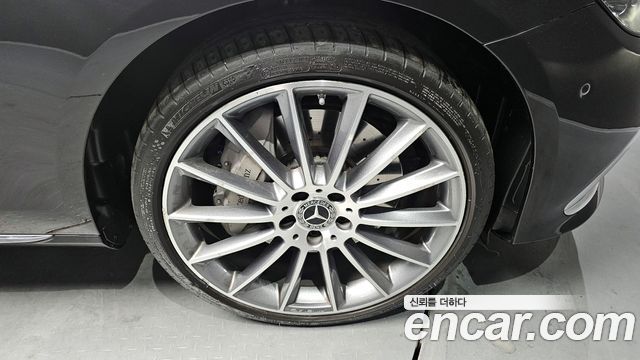 Mercedes-Benz E-Class E450 4MATIC Exclusive