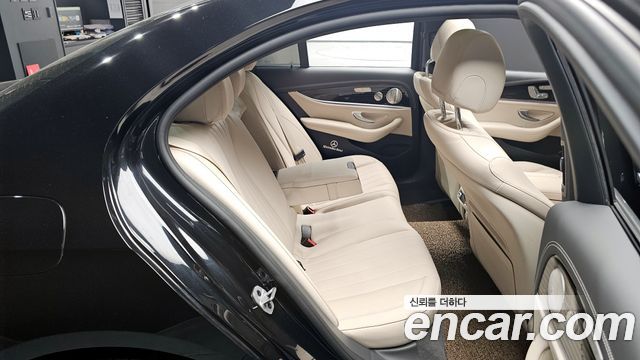 Mercedes-Benz E-Class E450 4MATIC Exclusive