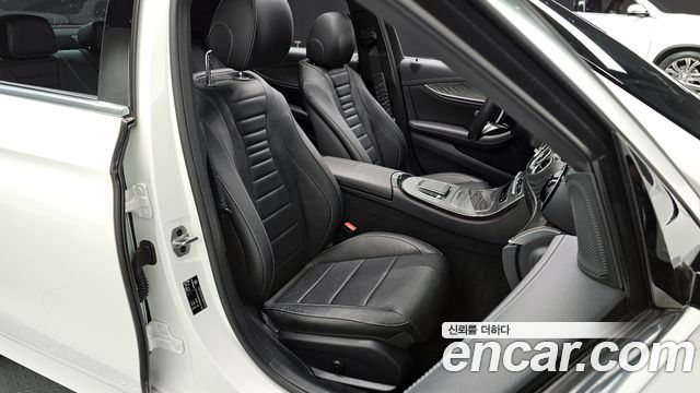 Mercedes-Benz E-Class E350 4MATIC AMG Line
