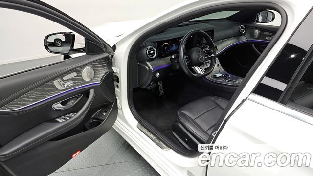 Mercedes-Benz E-Class E350 4MATIC AMG Line