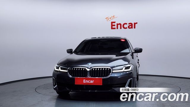 BMW 5-Series 520i Luxury
