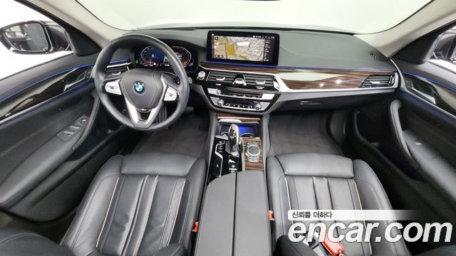 BMW 5-Series 520i Luxury