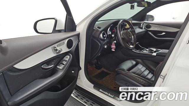 Mercedes-Benz GLC-Class GLC220 d 4MATIC Premium Coupe