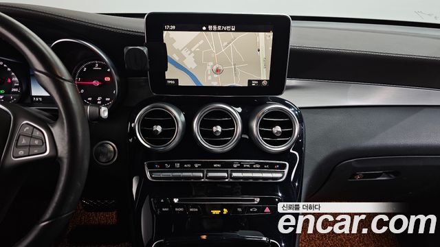 Mercedes-Benz GLC-Class GLC220 d 4MATIC Premium Coupe
