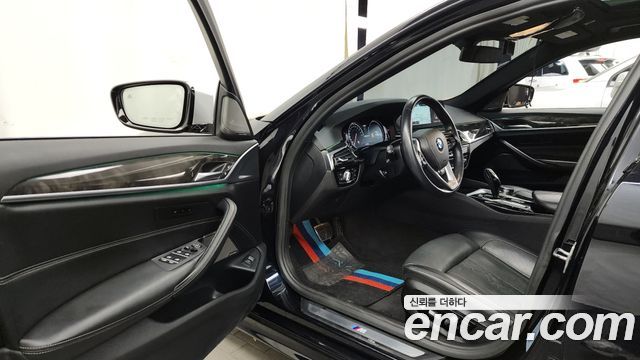 BMW 5-Series 530d M Sport Package